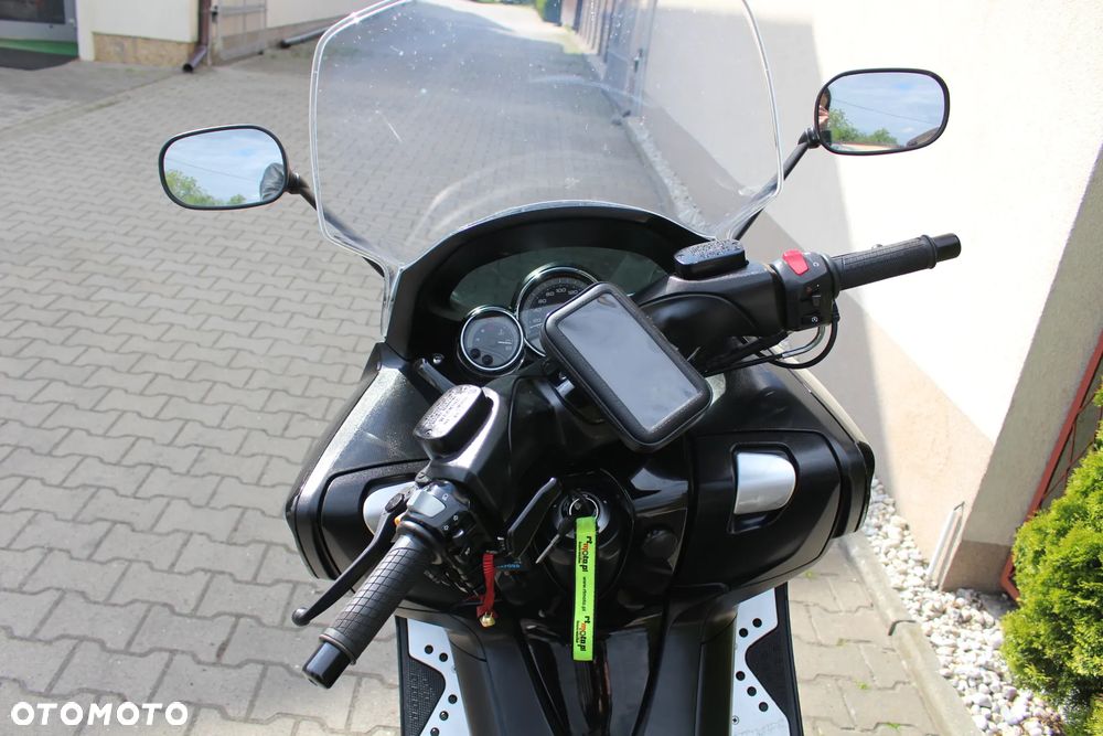 Yamaha Tmax - 17