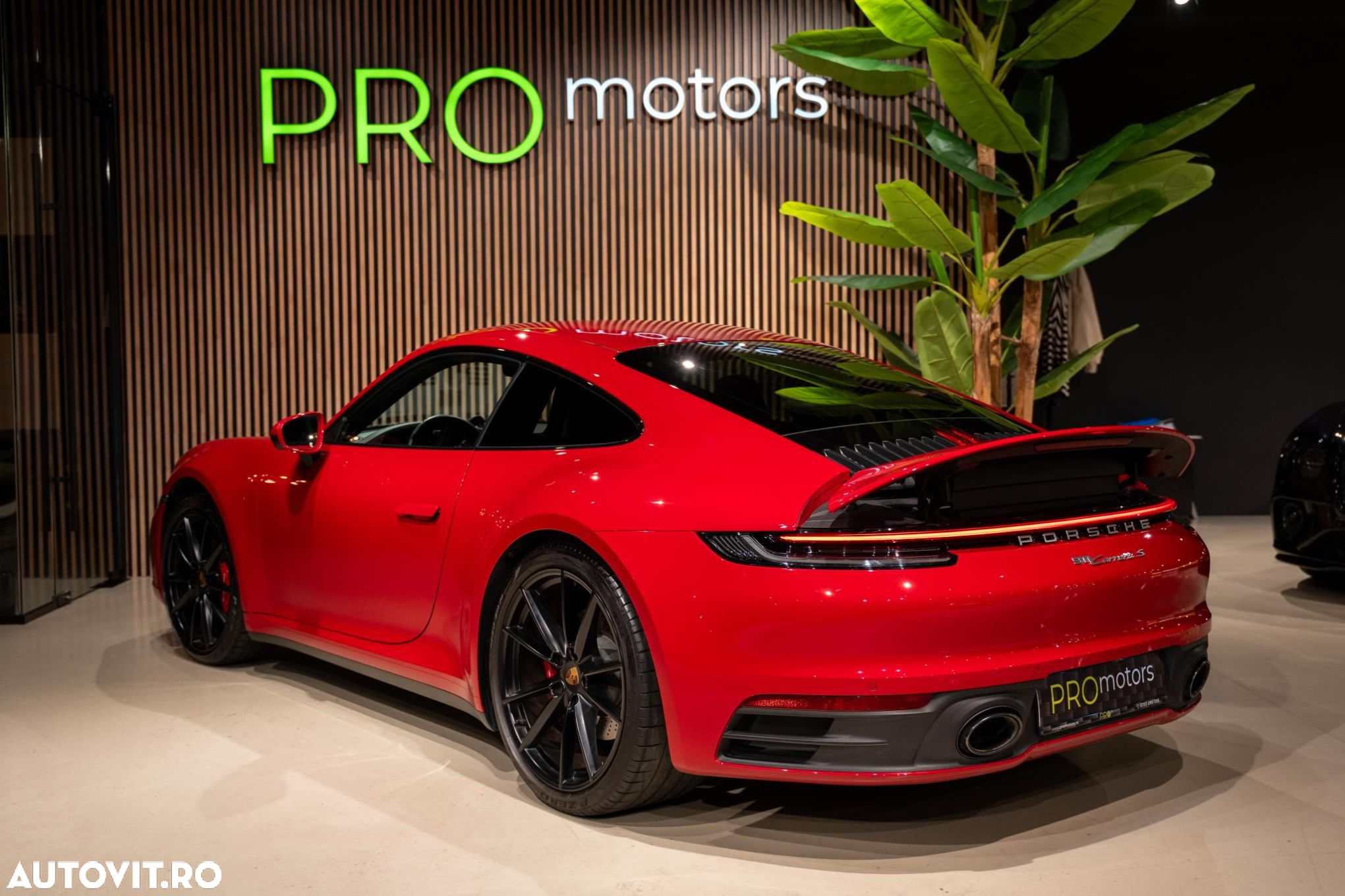 Porsche 911 Carrera S - 4