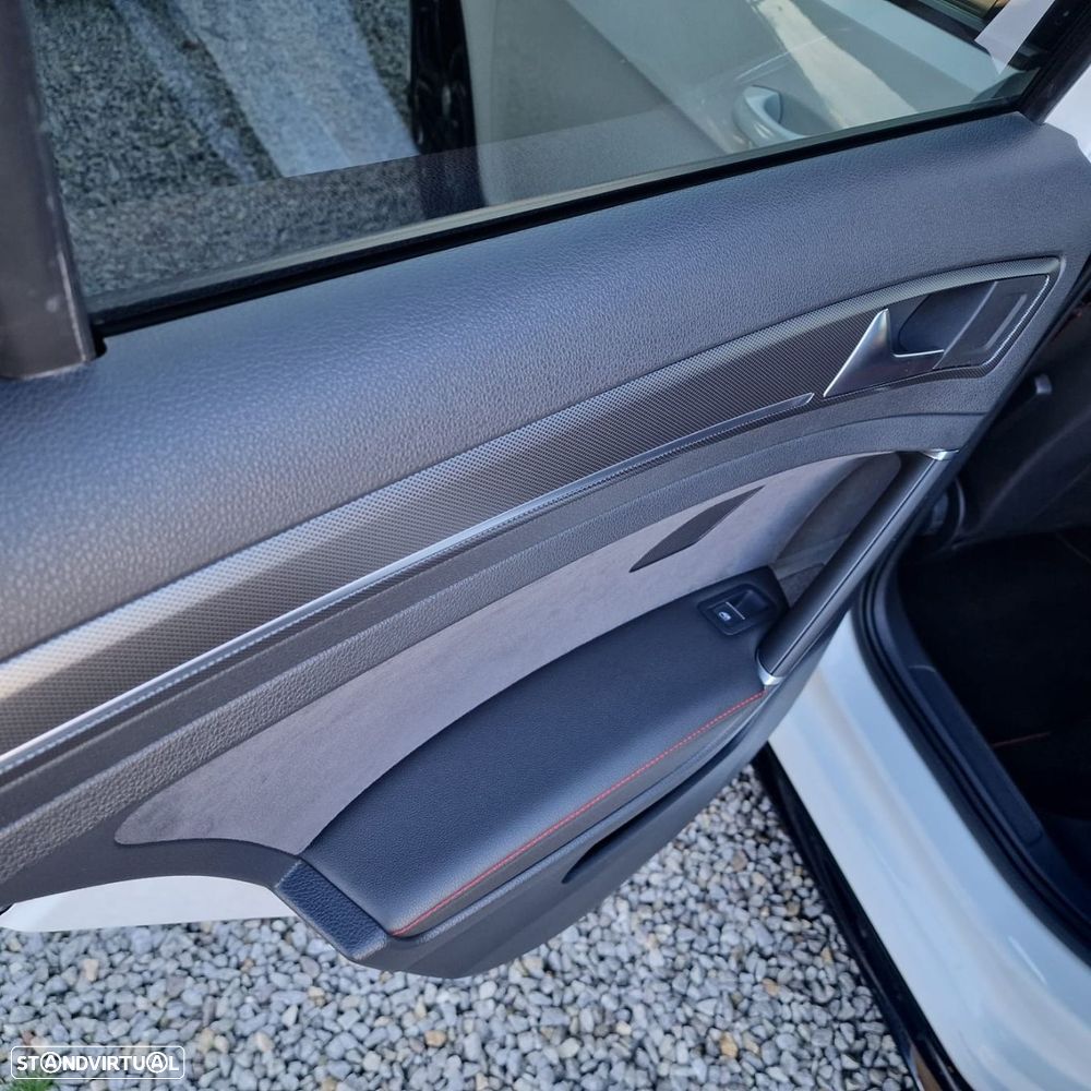 VW Golf 2.0 TSI GTi TCR DSG - 38