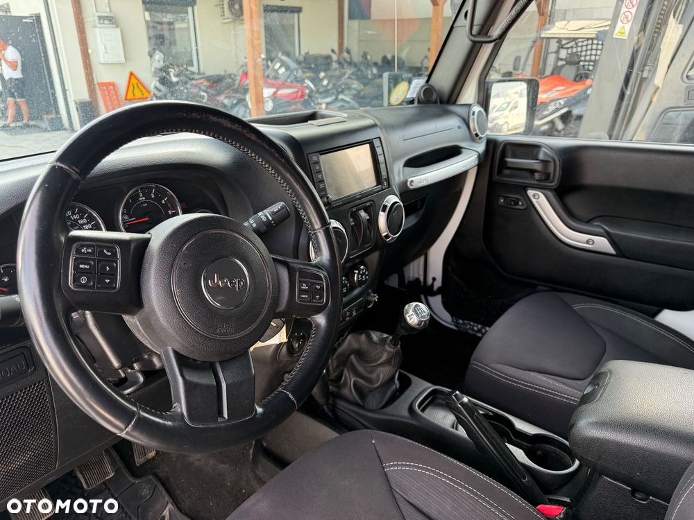 Jeep Wrangler - 17