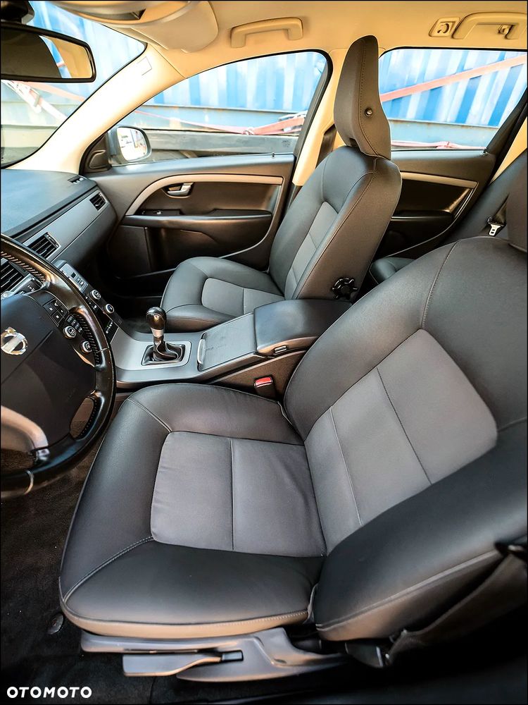 Volvo V70 - 28
