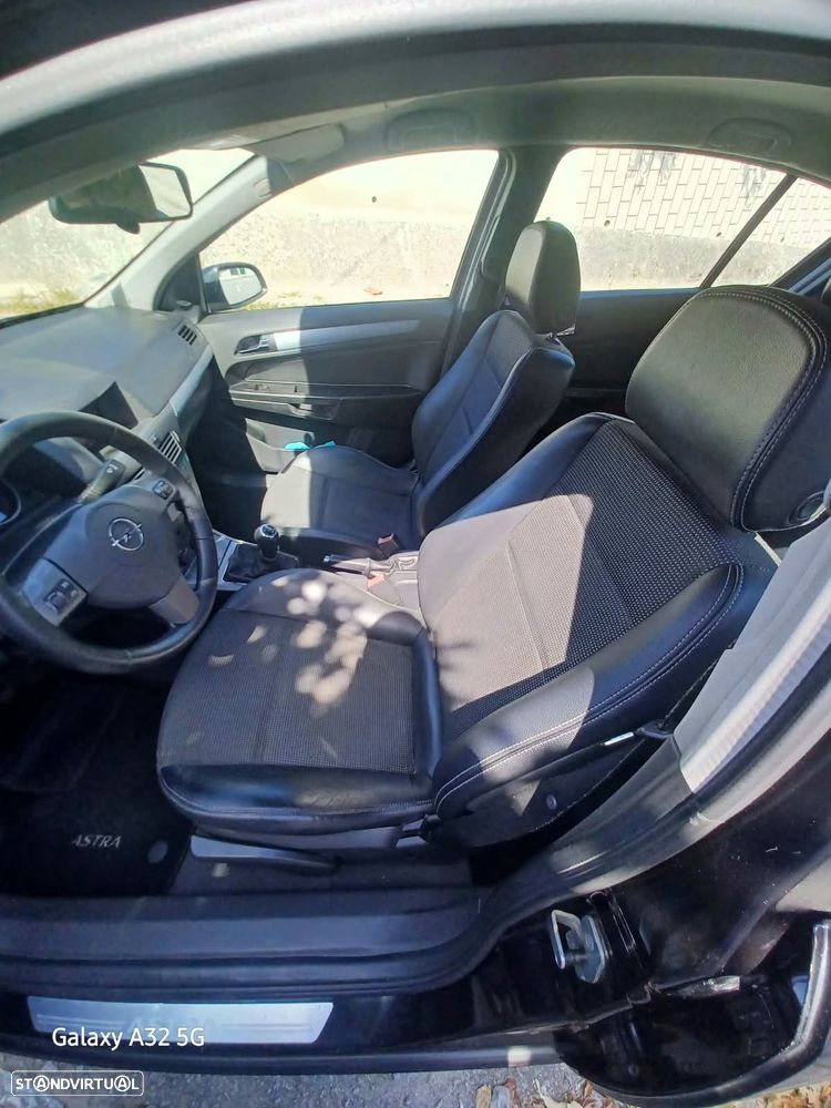 Opel Astra 1.9 CDTI Cosmo - 4