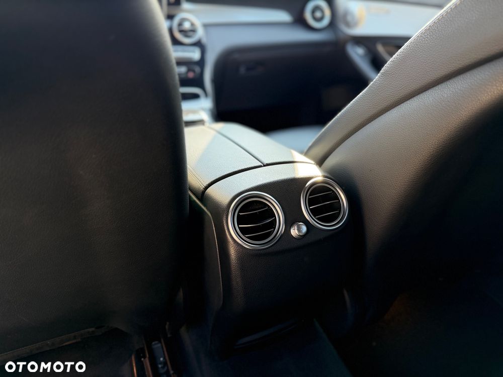 Mercedes-Benz GLC 250 4-Matic - 17