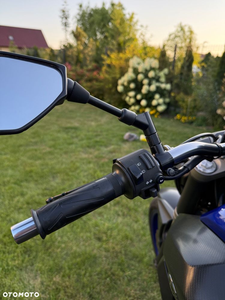Yamaha MT - 17
