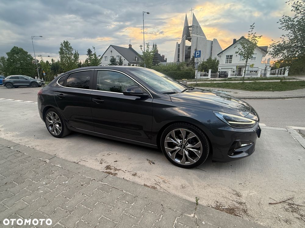 Hyundai i30 1.5 T-GDI 48V Executive DCT - 13