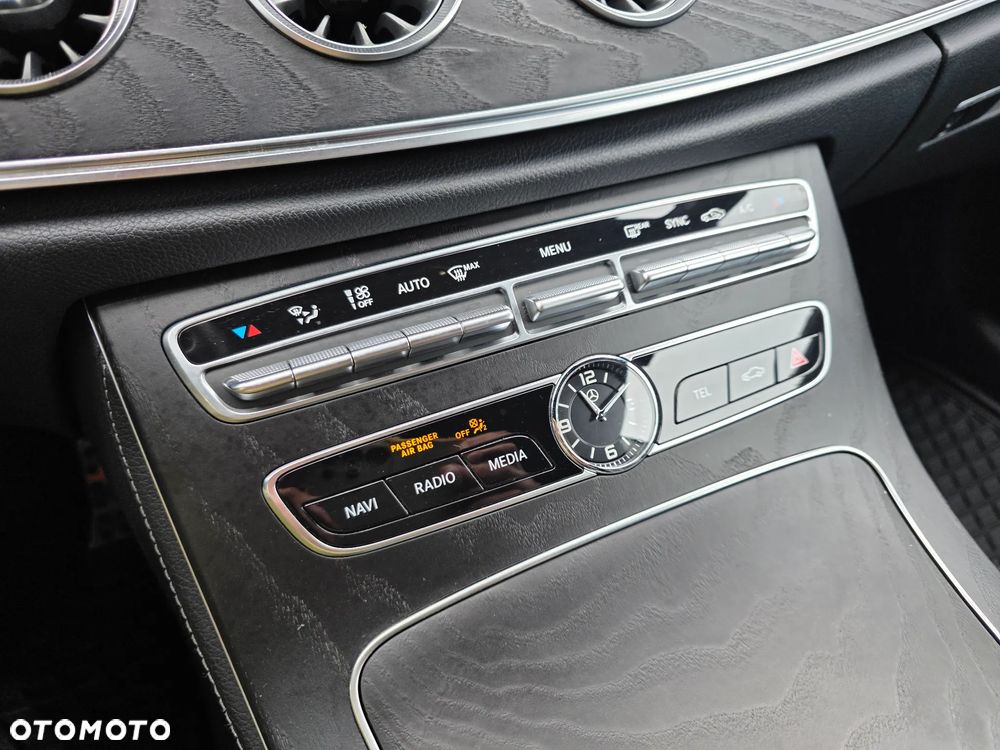 Mercedes-Benz Klasa E 200 4-Matic 9G-TRONIC - 20