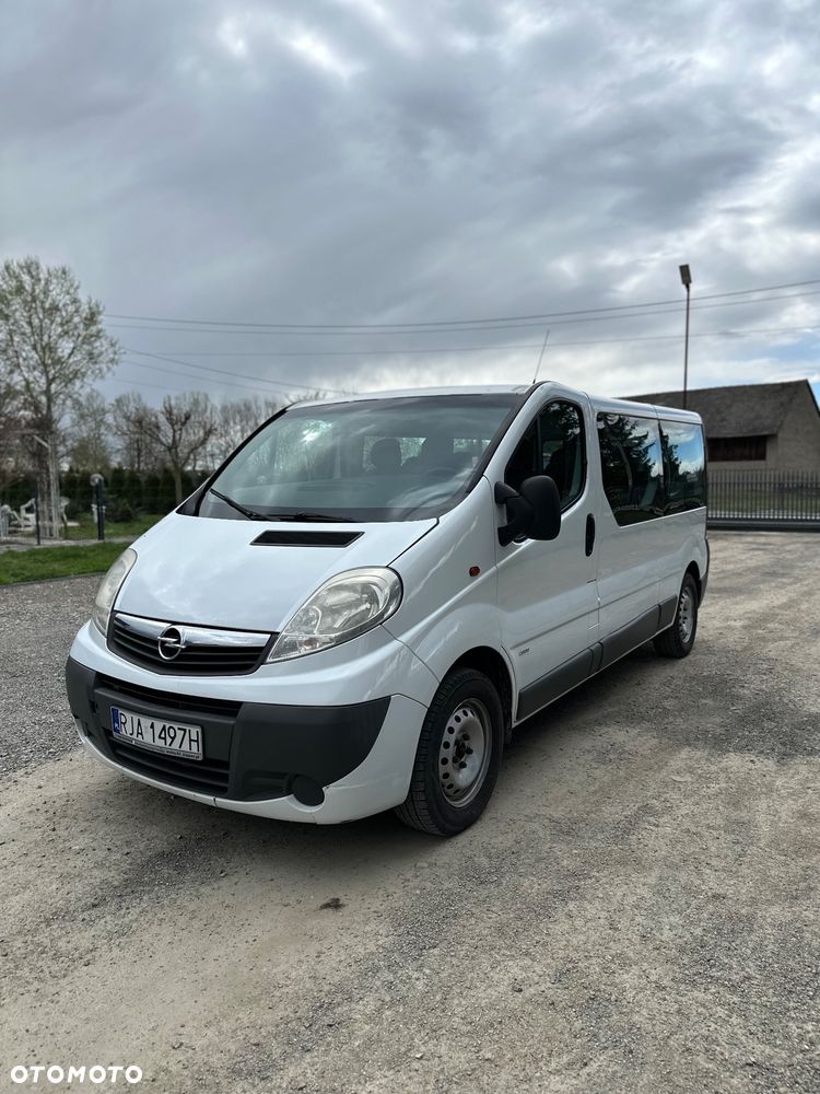 Opel Vivaro - 1