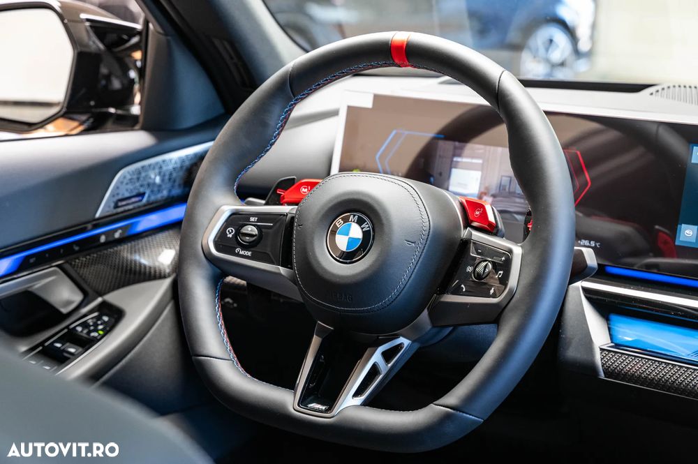 BMW M5 xDrive - 14