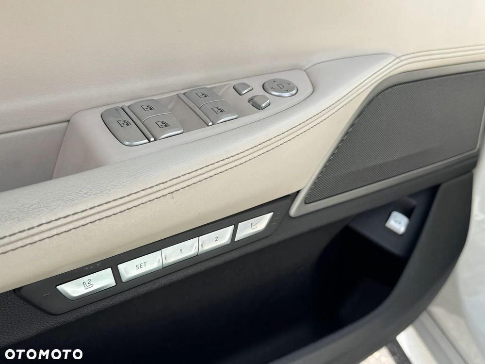 BMW Seria 7 740Ld xDrive - 10