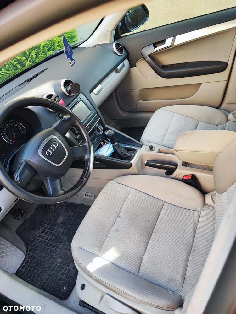 Audi A3 Sportback 2.0 TDI DPF Ambiente - 13