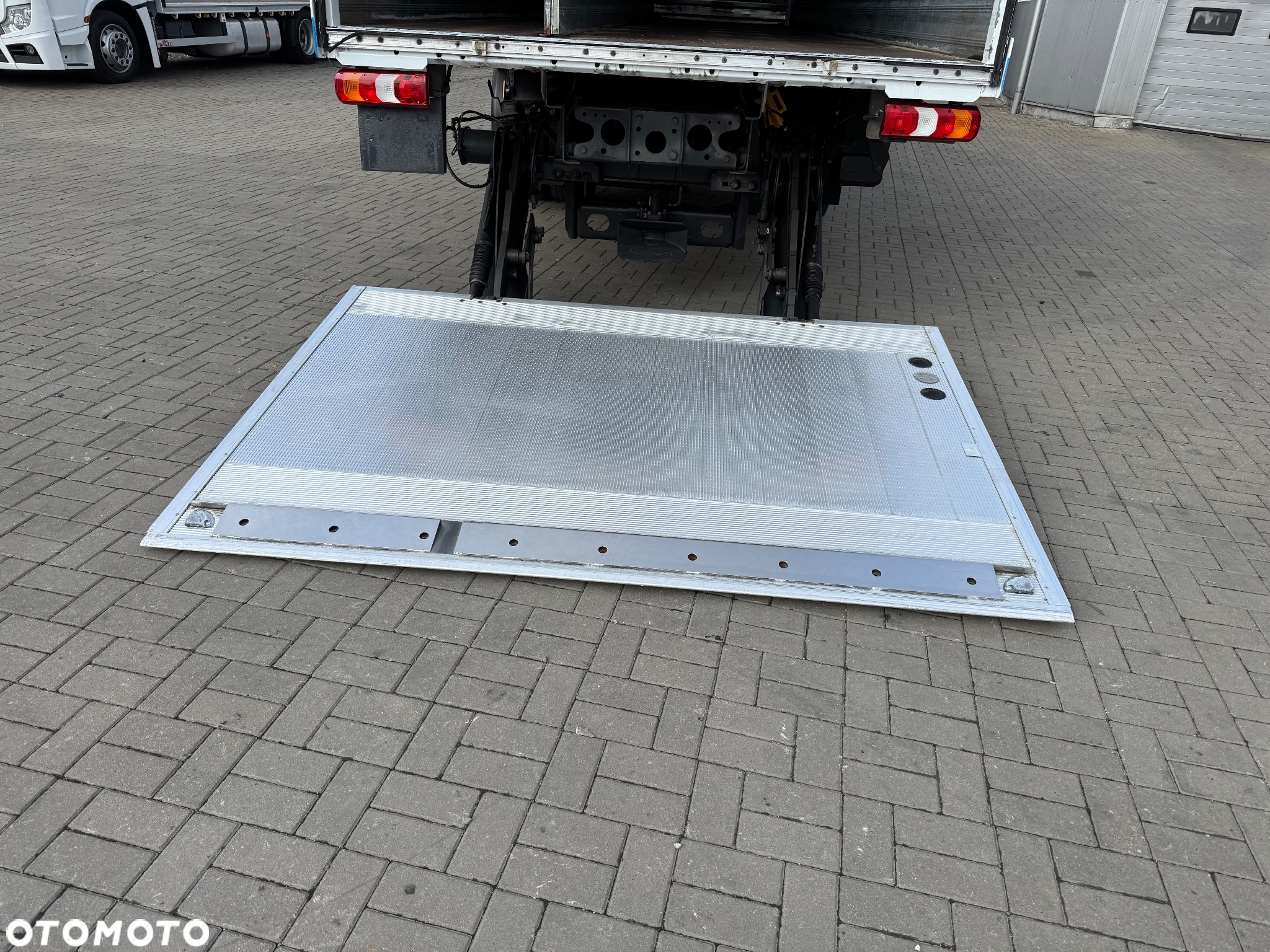 Mercedes-Benz Actros/Antos - 22