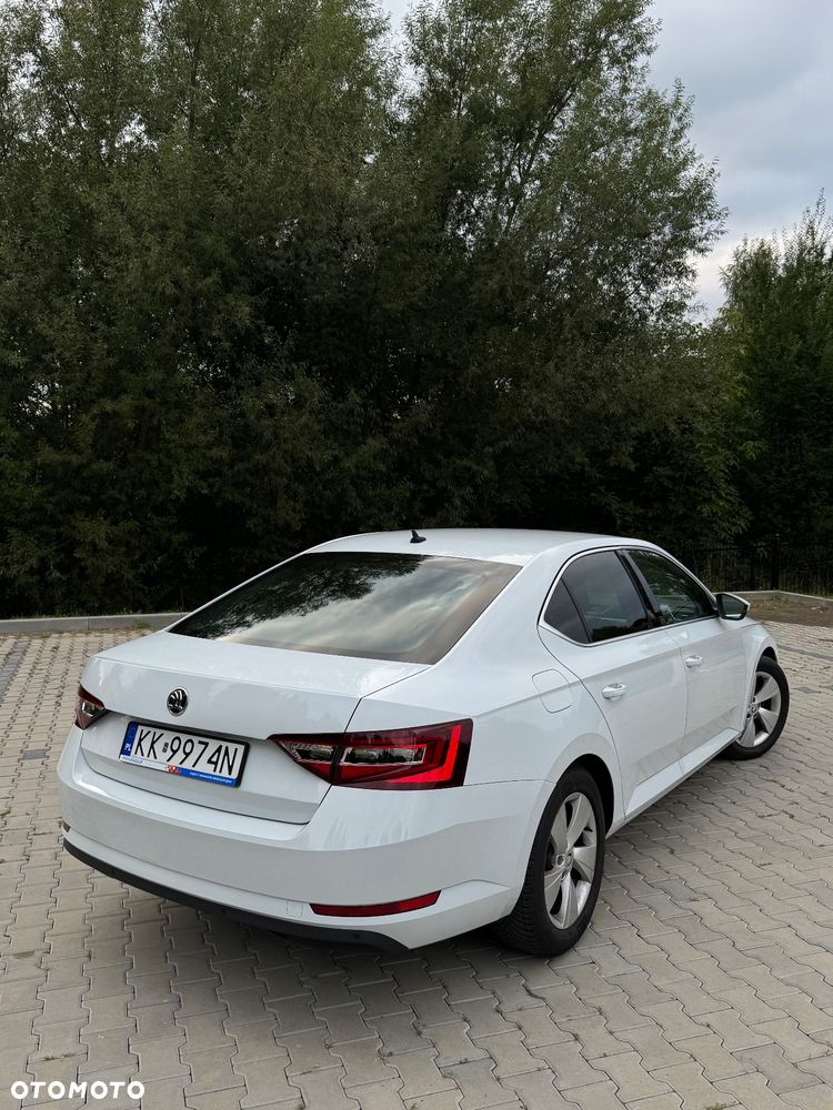 Skoda Superb 1.6 TDI Ambition DSG - 7