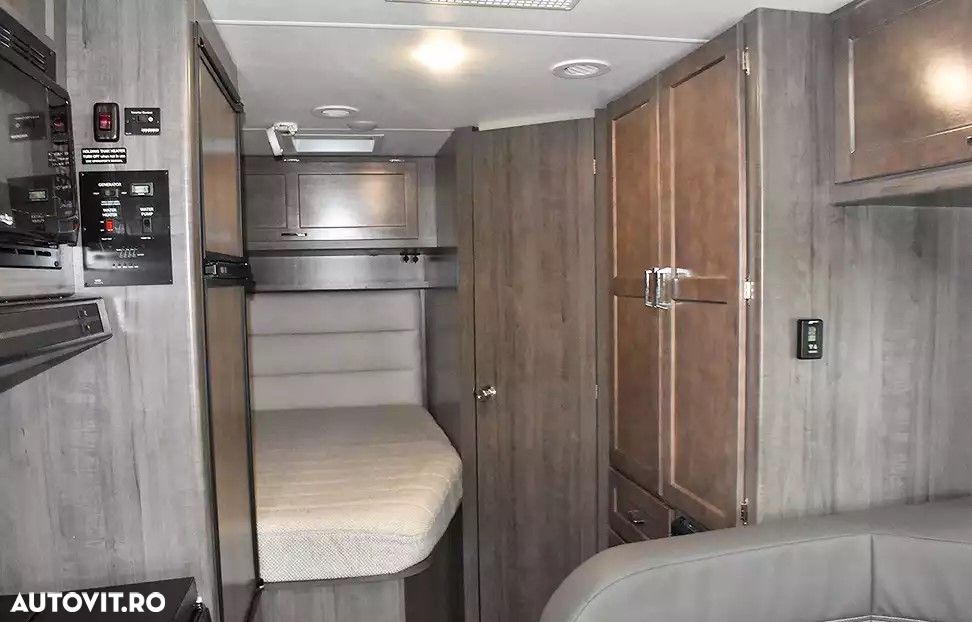 Ford E350 - 5