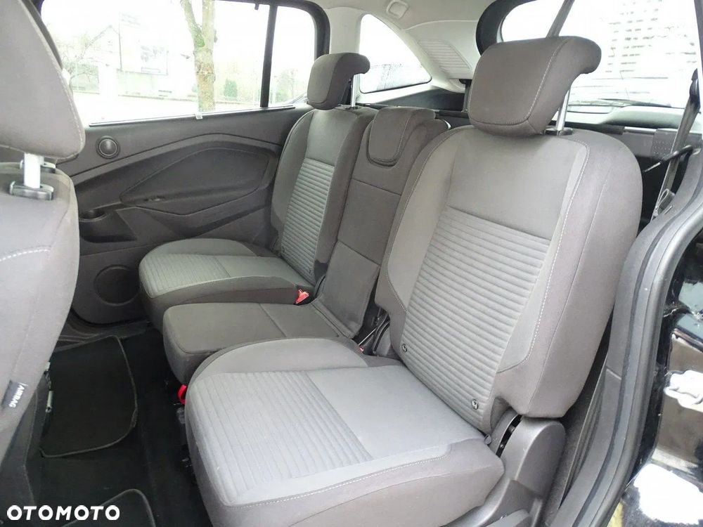 Ford Grand C-MAX - 29