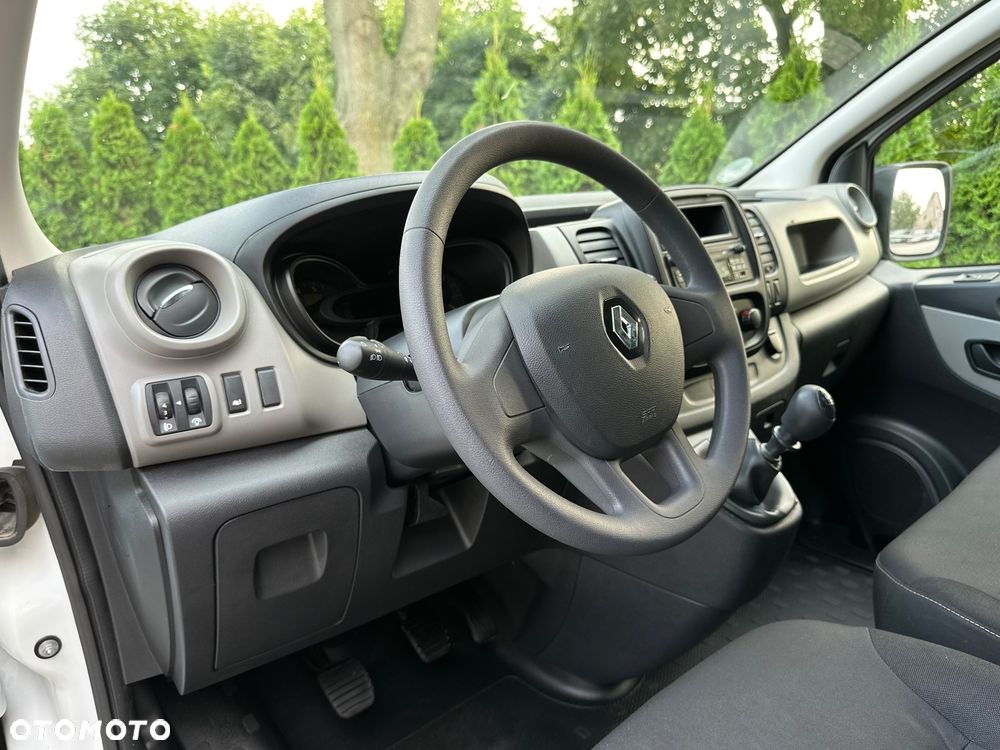 Renault Trafic - 12