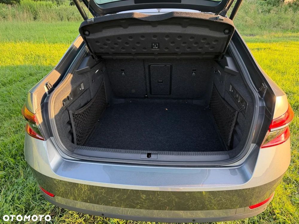 Skoda Superb 2.0 TDI SCR Sportline DSG - 6