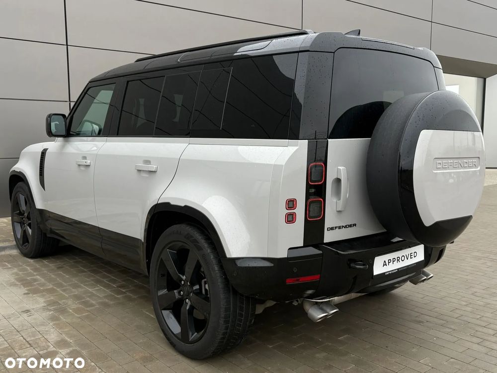 Land Rover Defender 5.0 P425 X-Dynamic HSE - 4