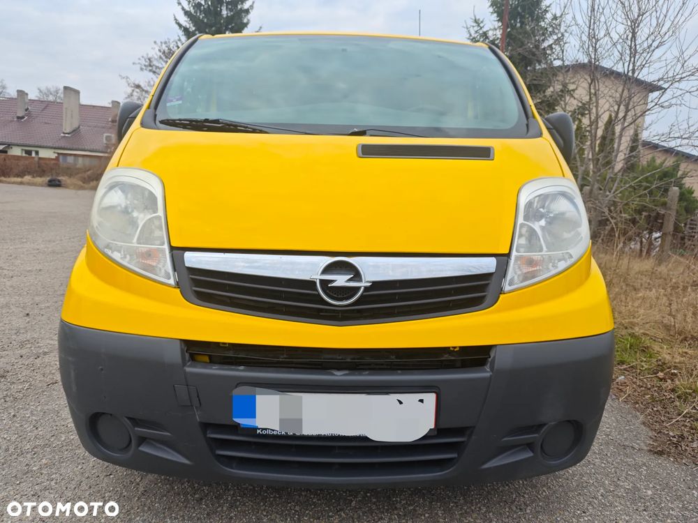 Opel Vivaro - 11