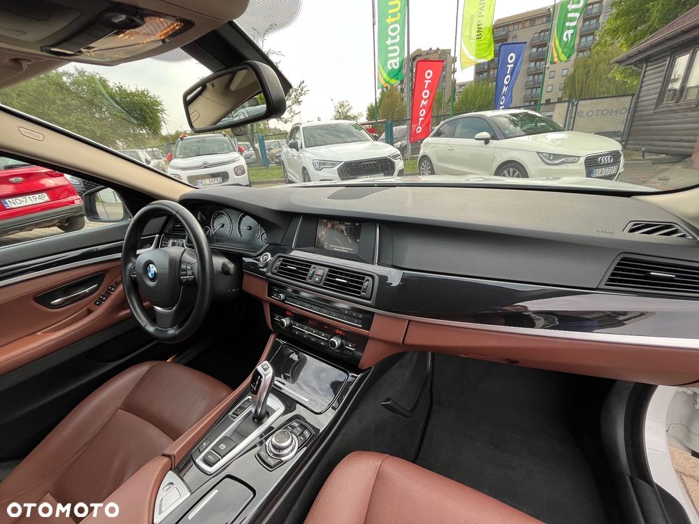 BMW Seria 5 520d - 13