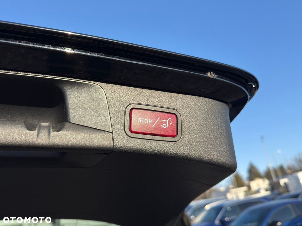 Mercedes-Benz Klasa C 200 4MATIC 9G-TRONIC - 26