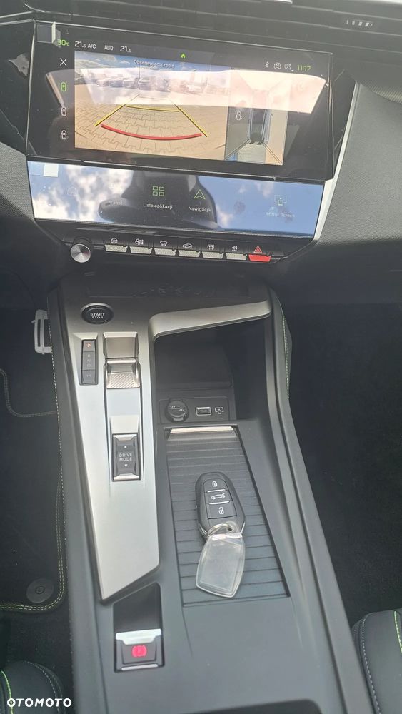 Peugeot 408 - 25