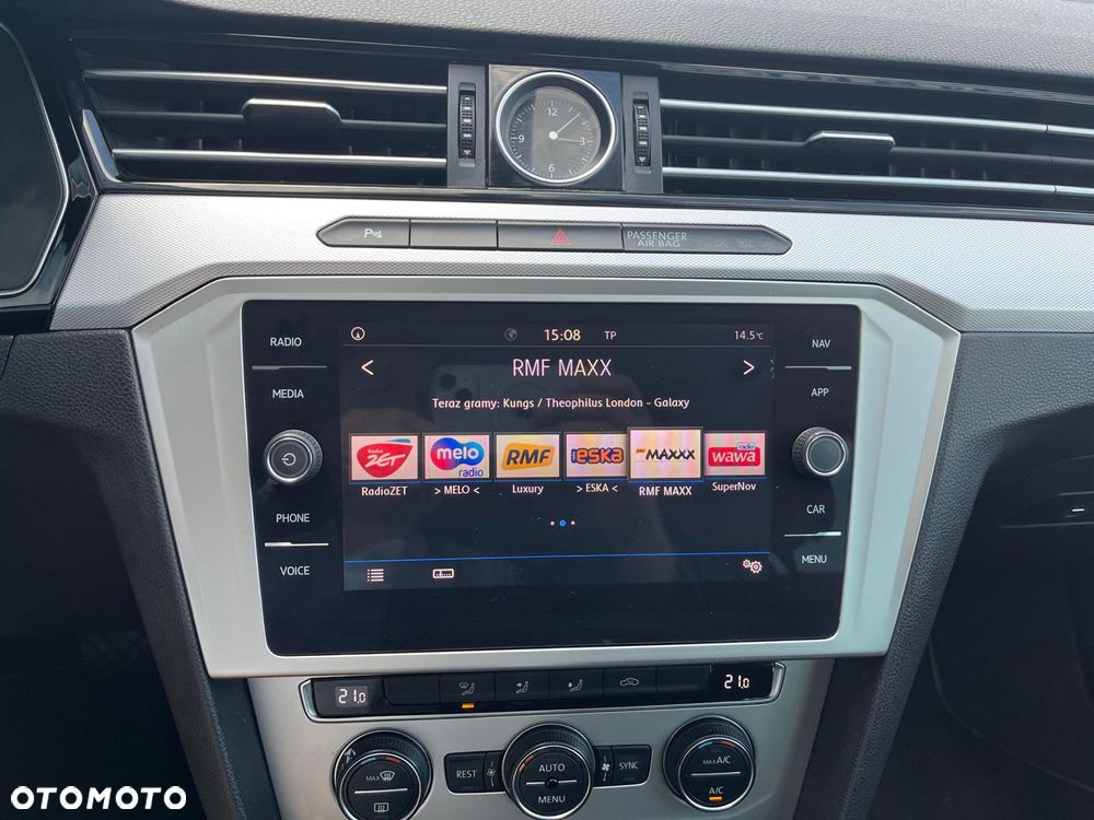 Volkswagen Passat 2.0 TDI SCR DSG Comfortline - 10