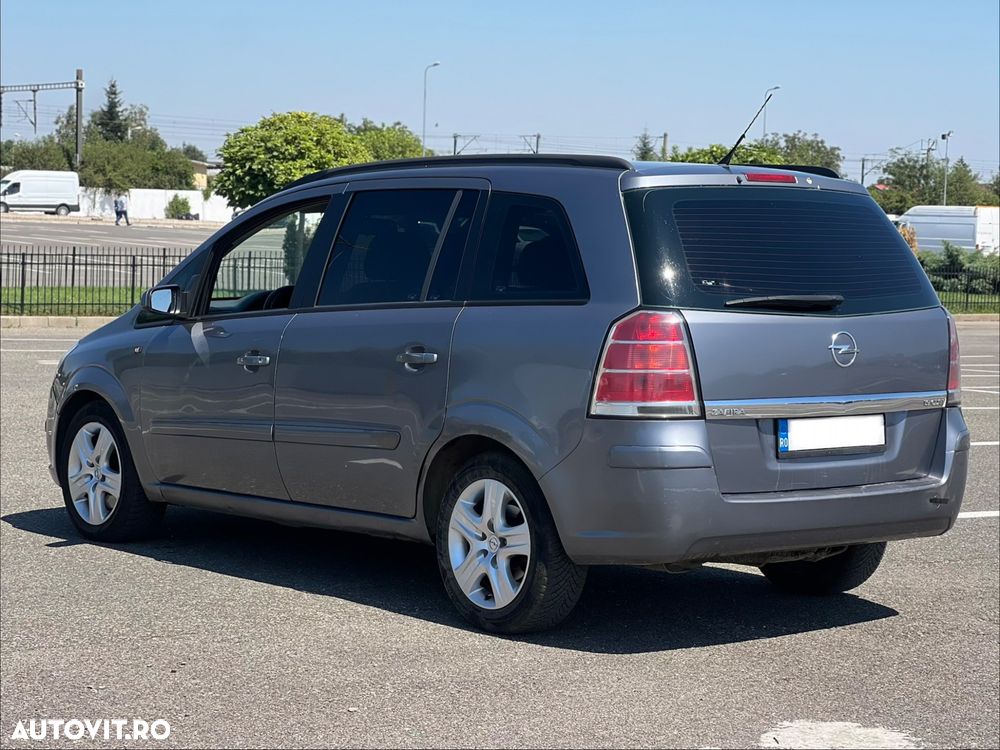 Opel Zafira 1.9 CDTI Cosmo - 3