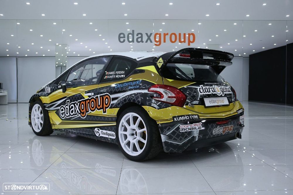 Peugeot 208 - 25