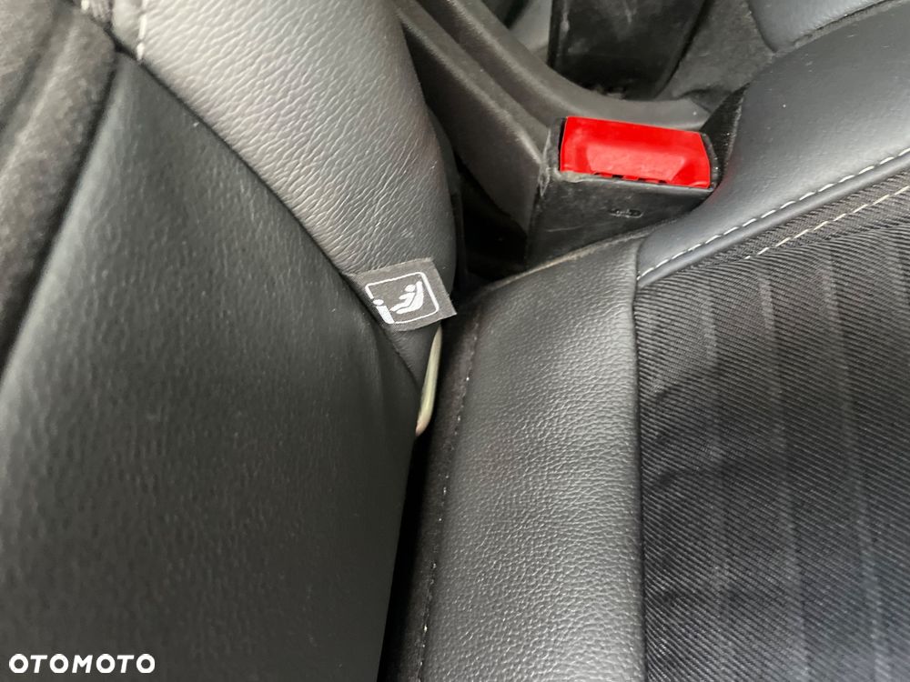 Ford Kuga 2.0 TDCi 4x4 Titanium - 28