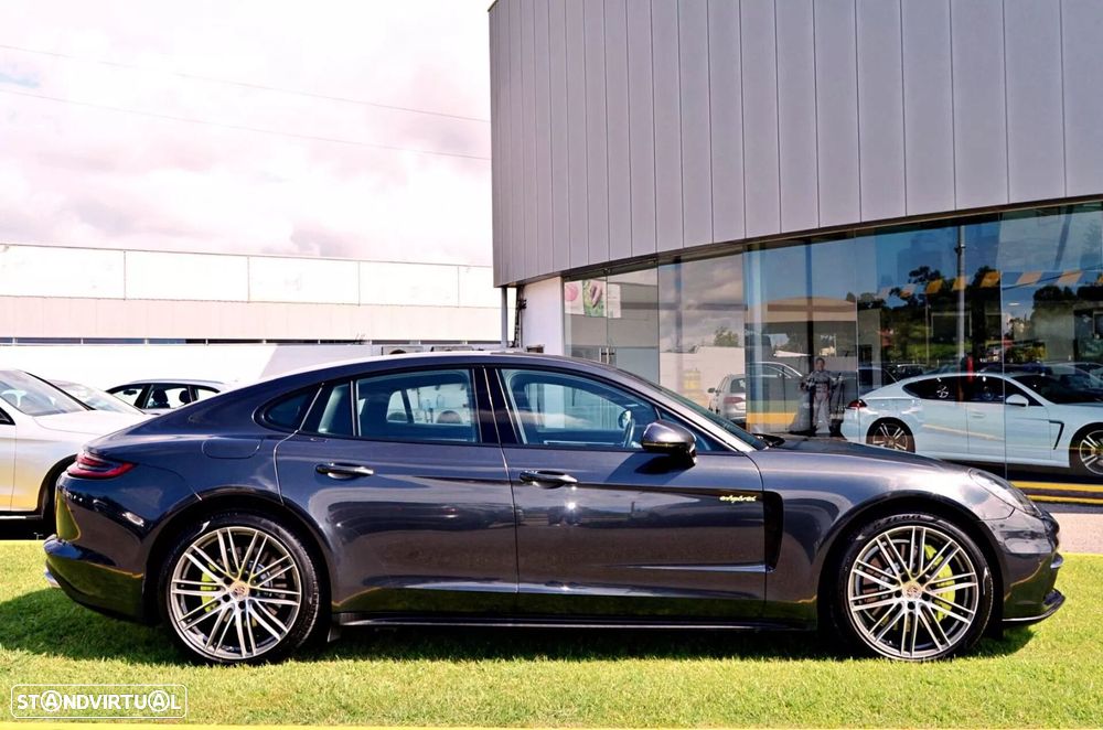 Porsche Panamera - 46