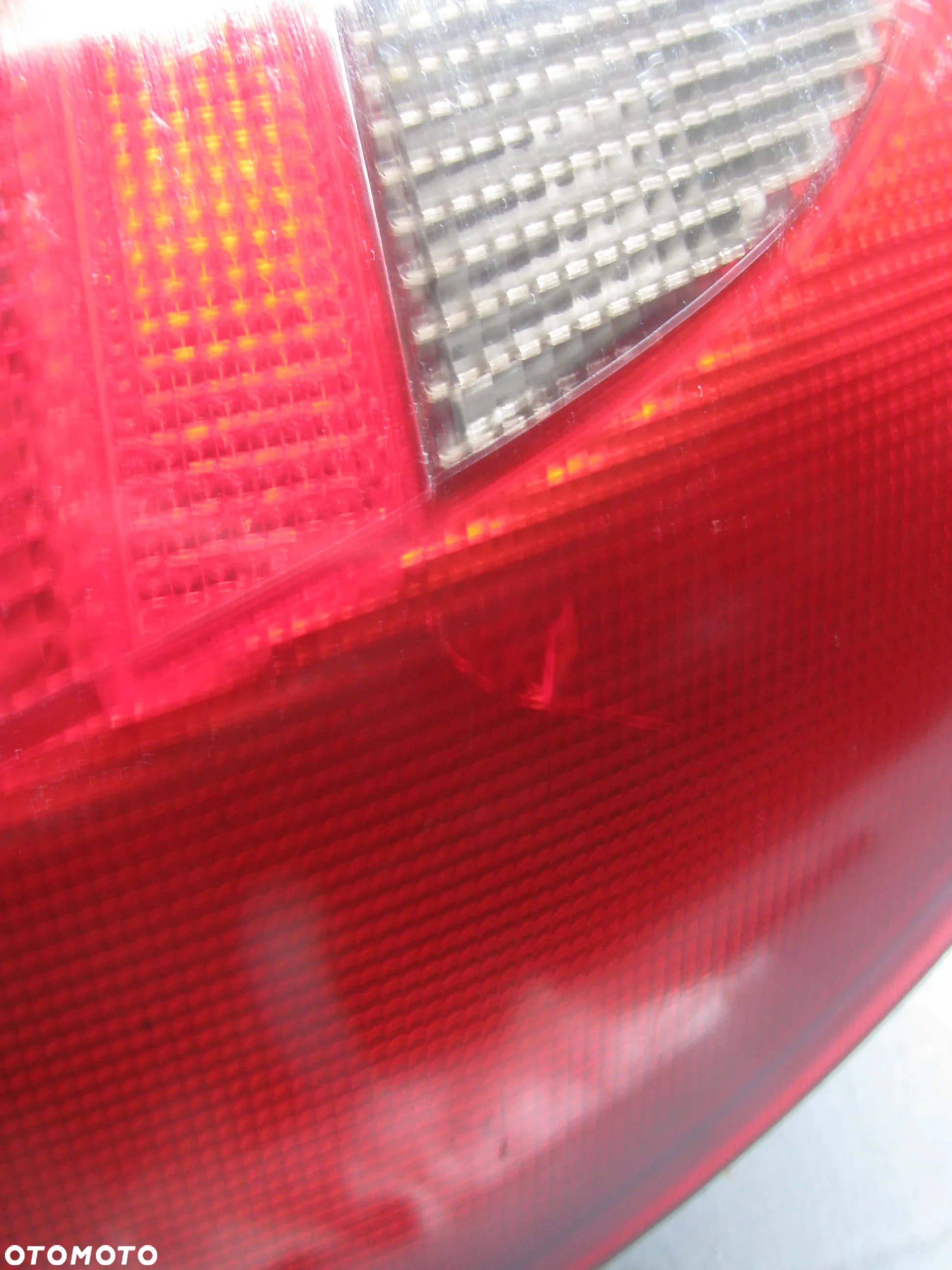 LAMPA TYLNA PRAWA OPEL VECTRA B LIFT SEDAN - 3
