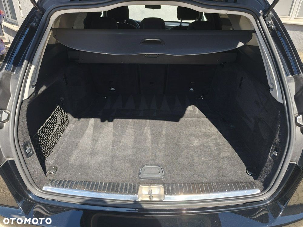 Mercedes-Benz Klasa C 200 d 9G-TRONIC - 32