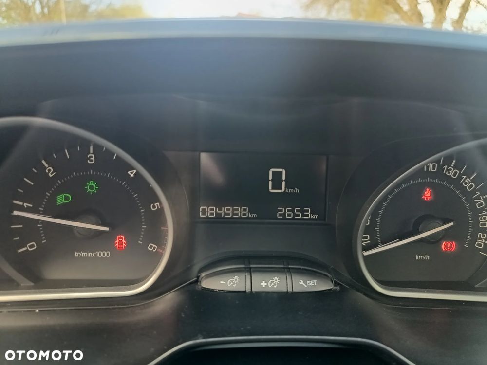 Peugeot 208 BlueHDi 100 Active - 12