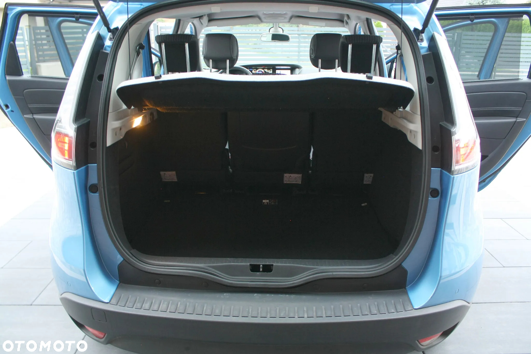 Renault Scenic ENERGY dCi 130 S&S Bose Edition - 37