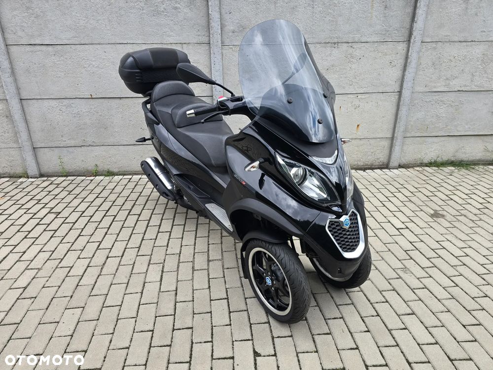 Piaggio MP-3 - 10