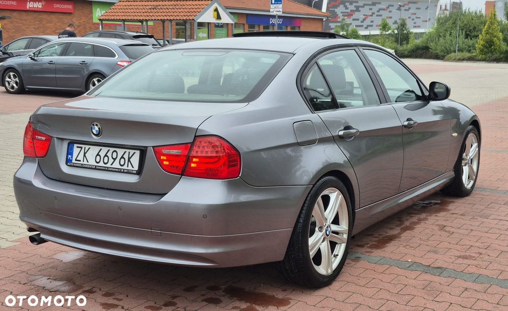 BMW Seria 3 318i - 7