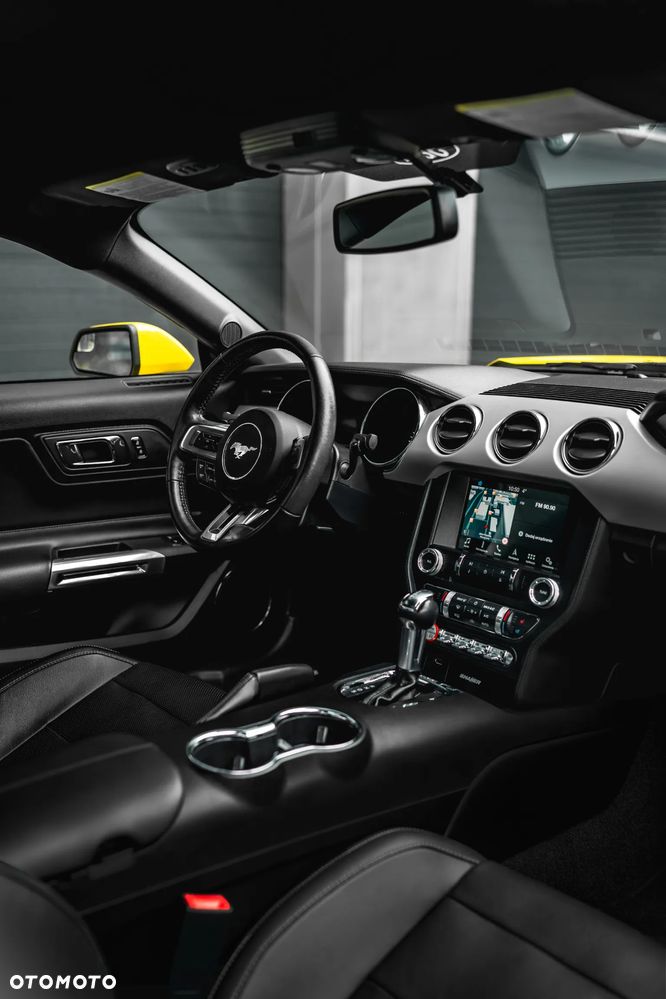 Ford Mustang 5.0 V8 GT - 10