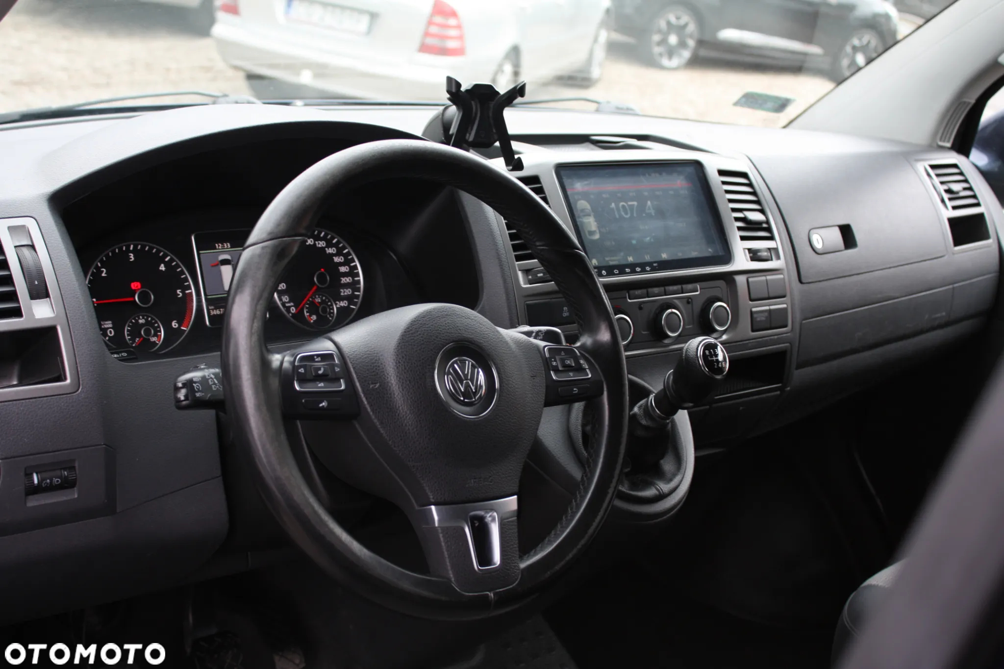 Volkswagen Caravelle - 18