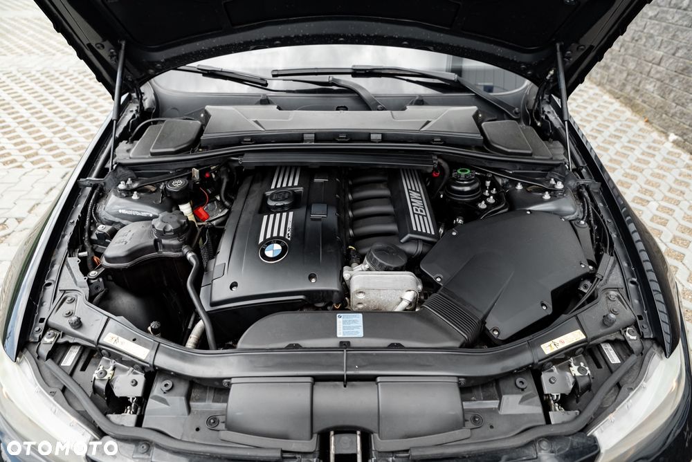 BMW Seria 3 325i xDrive Edition Exclusive - 39