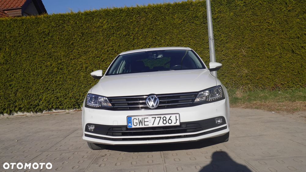 Volkswagen Jetta 1.4 TSI BMT Highline - 1
