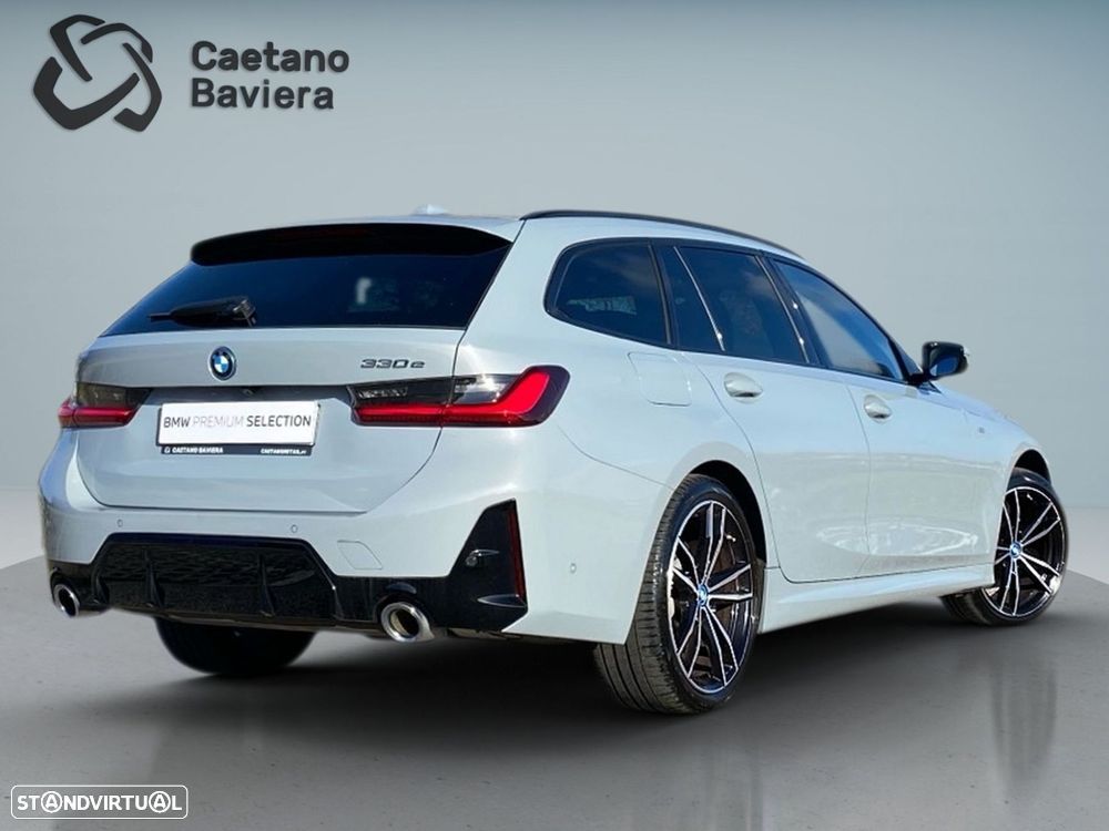 BMW 330 e Touring Pack Desportivo M Auto - 2