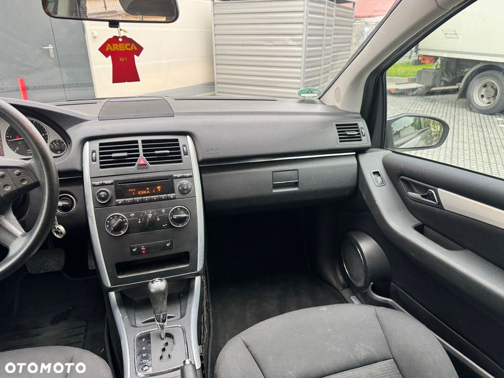 Mercedes-Benz Klasa B 180 CDI Autotronic - 22