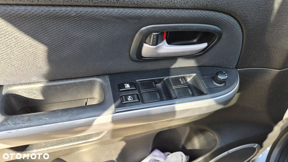 Suzuki Grand Vitara - 20