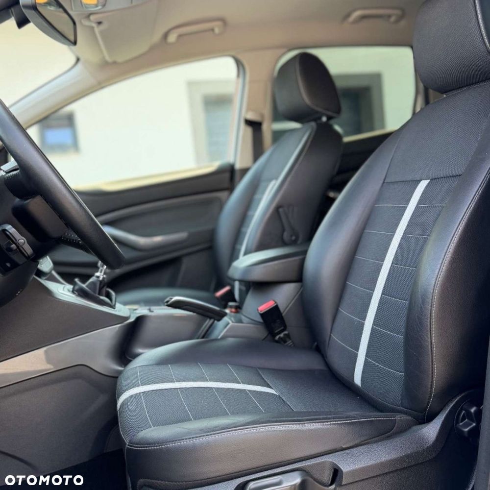 Ford Kuga - 14