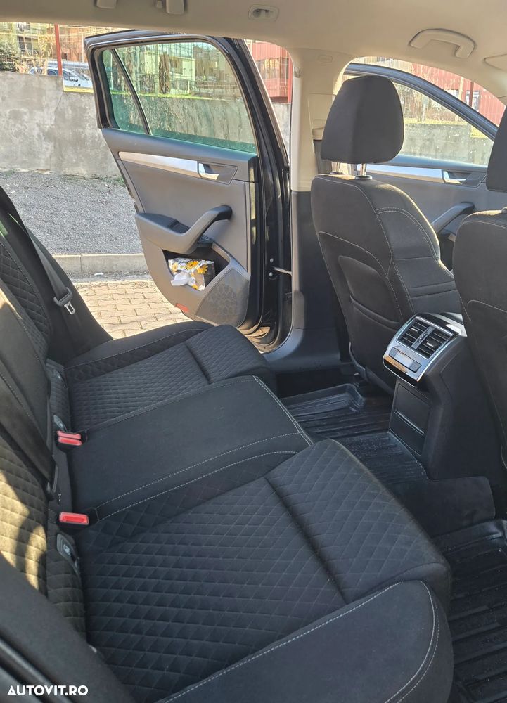 Skoda Superb 2.0 TDI DSG Style - 11