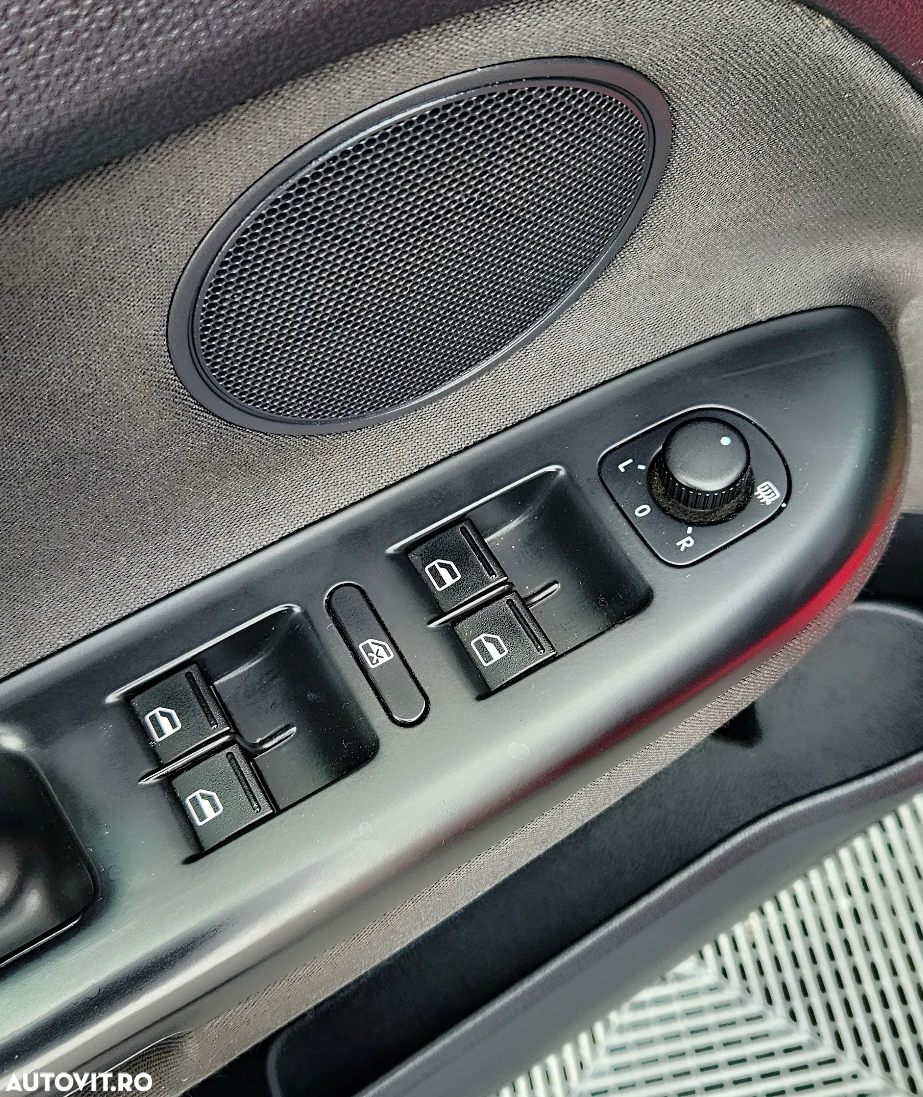 Volkswagen Golf Plus - 9