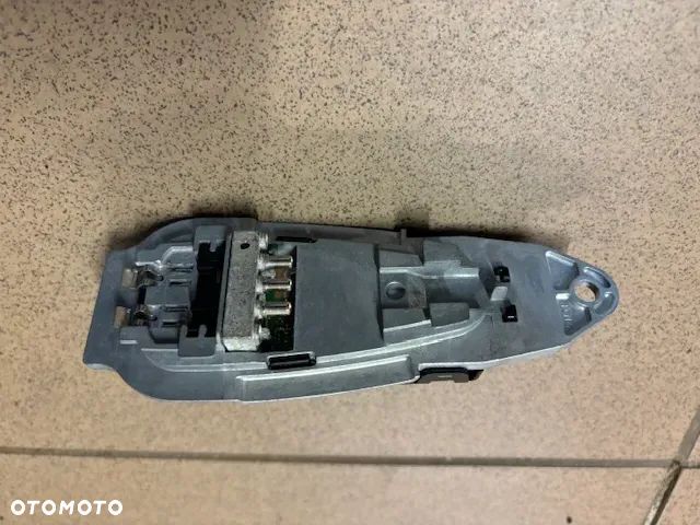 ANTENA DACHOWA BMW 6826326-04 - 3