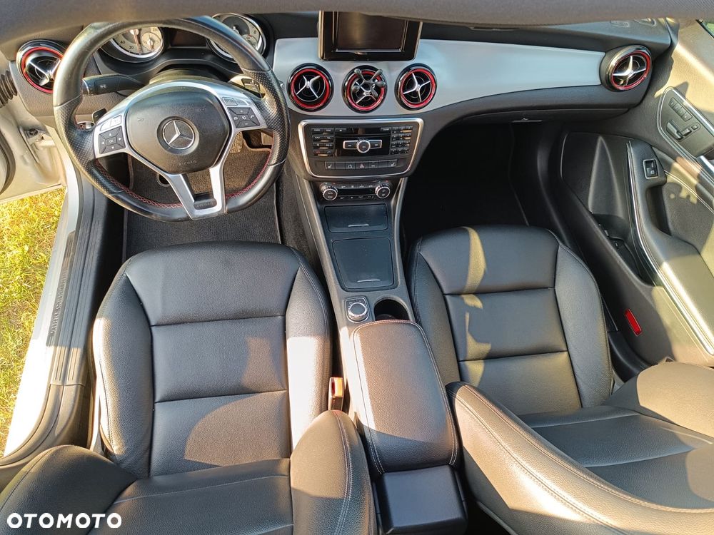 Mercedes-Benz CLA 250 7G-DCT Sport - 10