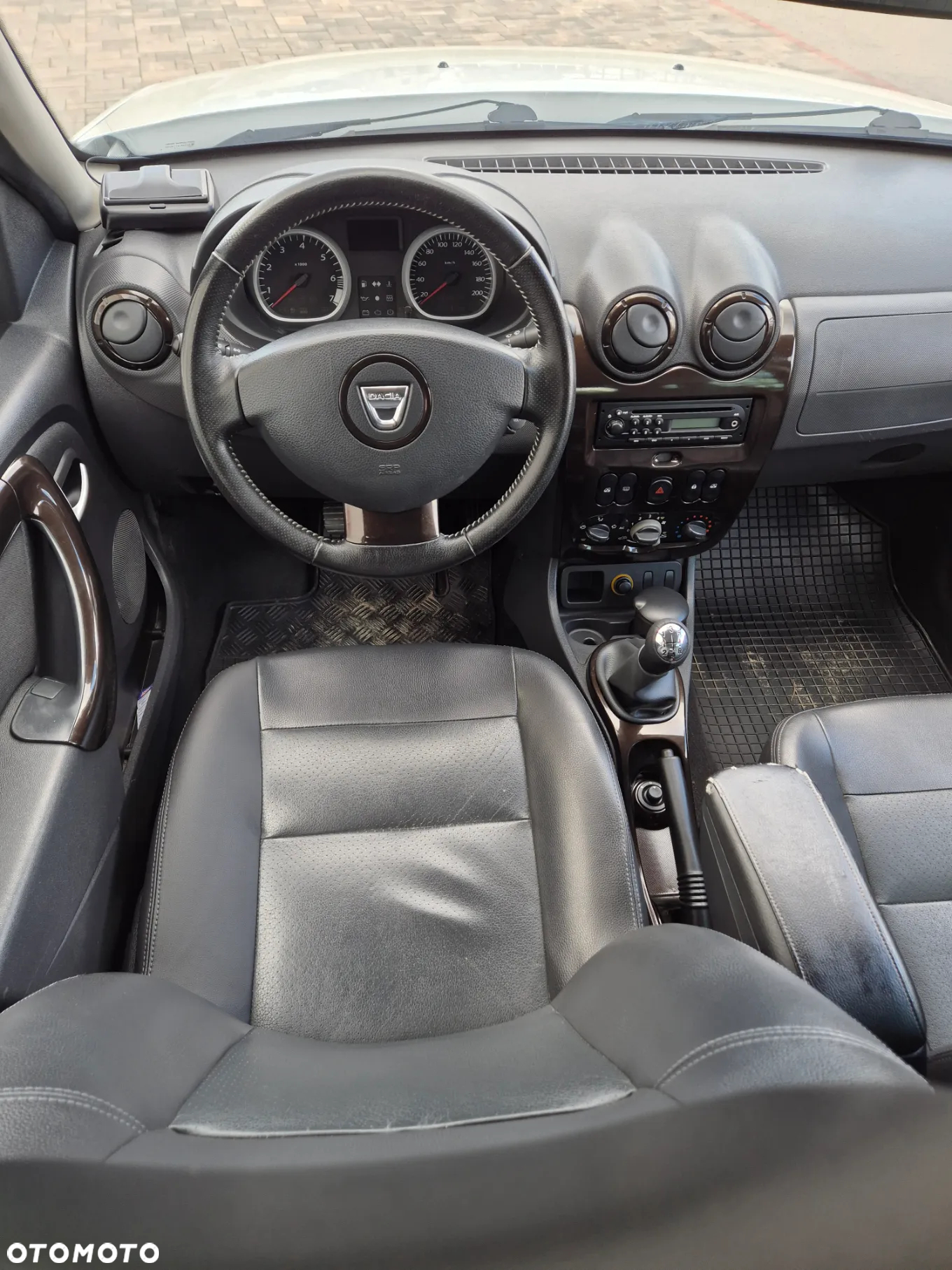 Dacia Duster 1.6 16V 4x2 Prestige - 6