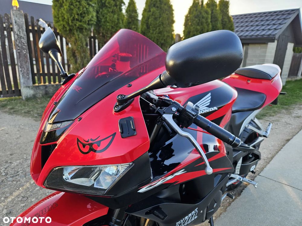 Honda CBR - 19